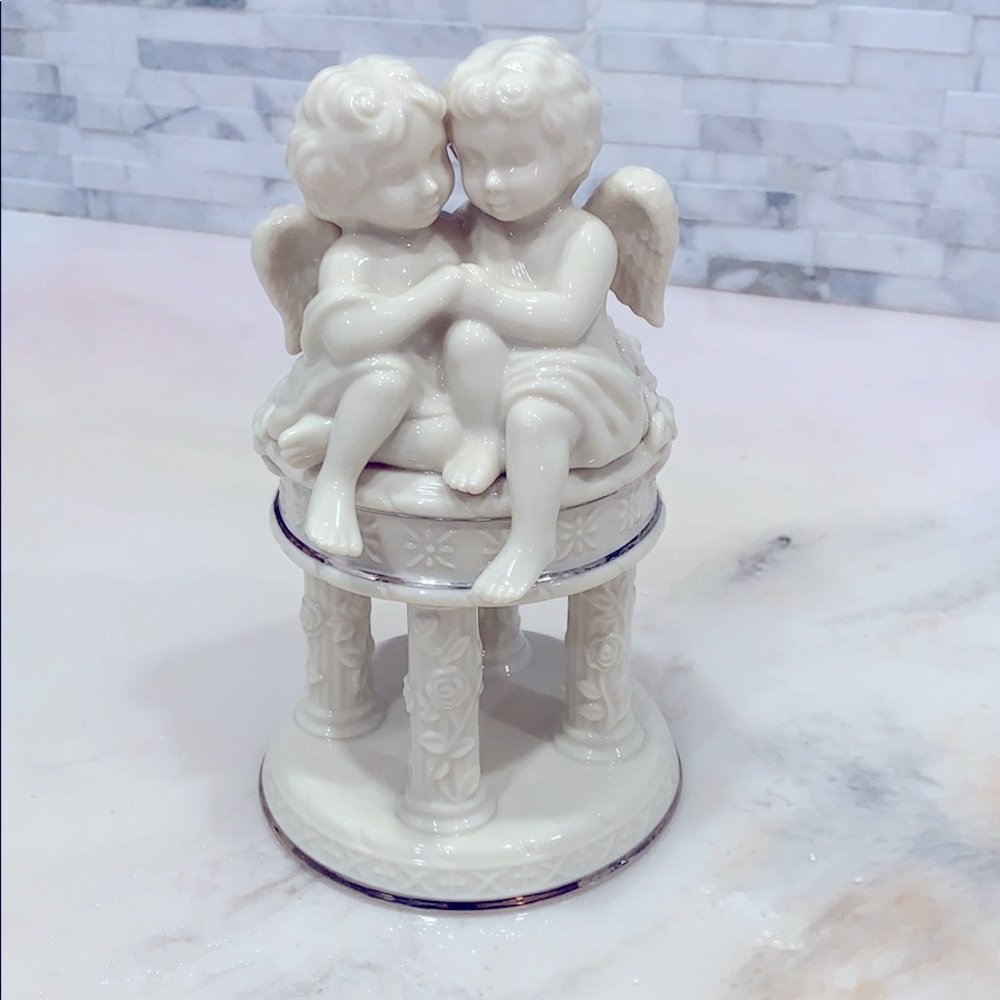 Lenox Wedding Promises Cherub Cake Topper